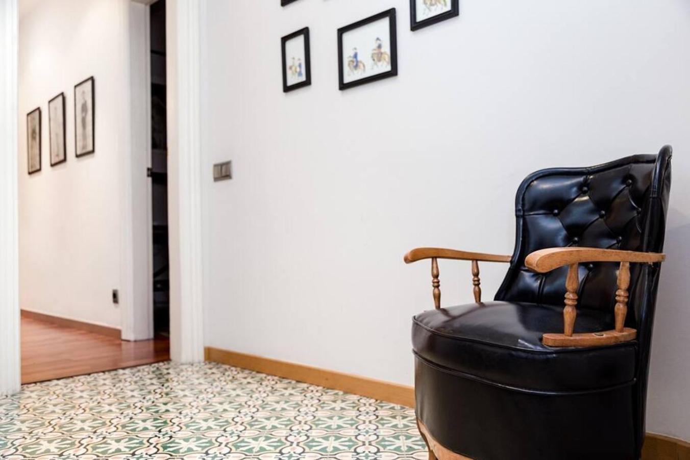 2 Bedroom By Sagrada Familia Apartamento *