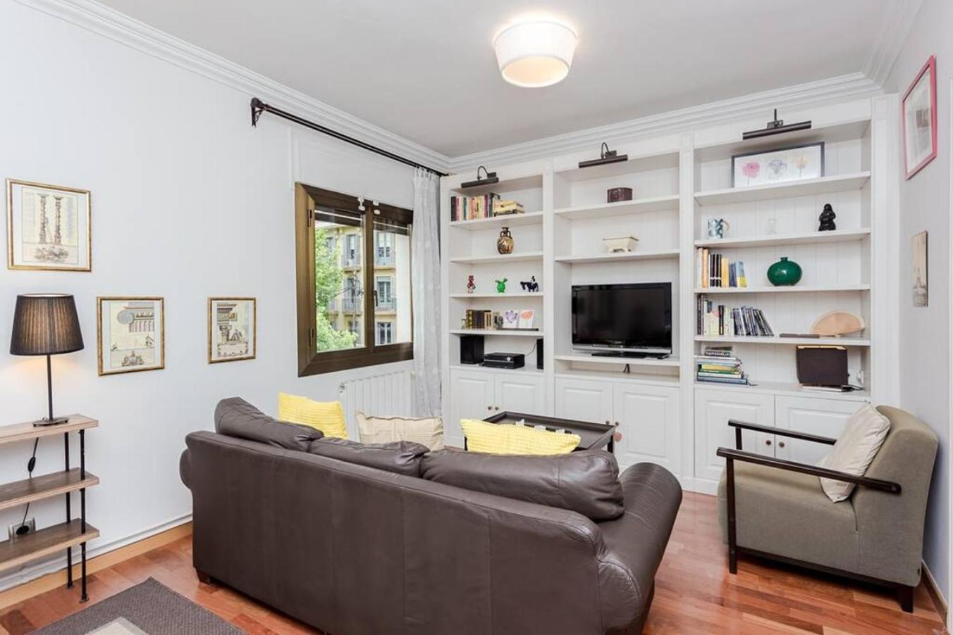 Apartamento 2 Bedroom By Sagrada Familia Barcelona