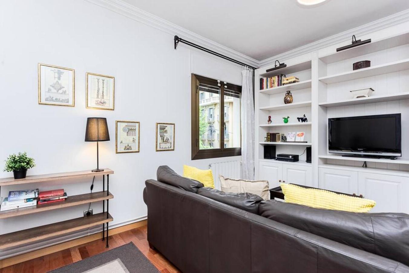 2 Bedroom By Sagrada Familia *